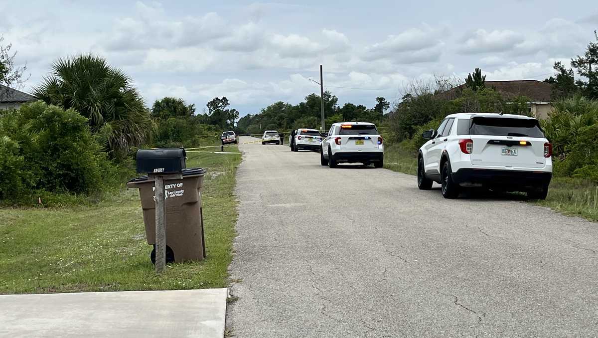 2 dead in shooting along West 13th Street in Lehigh Acres cover image